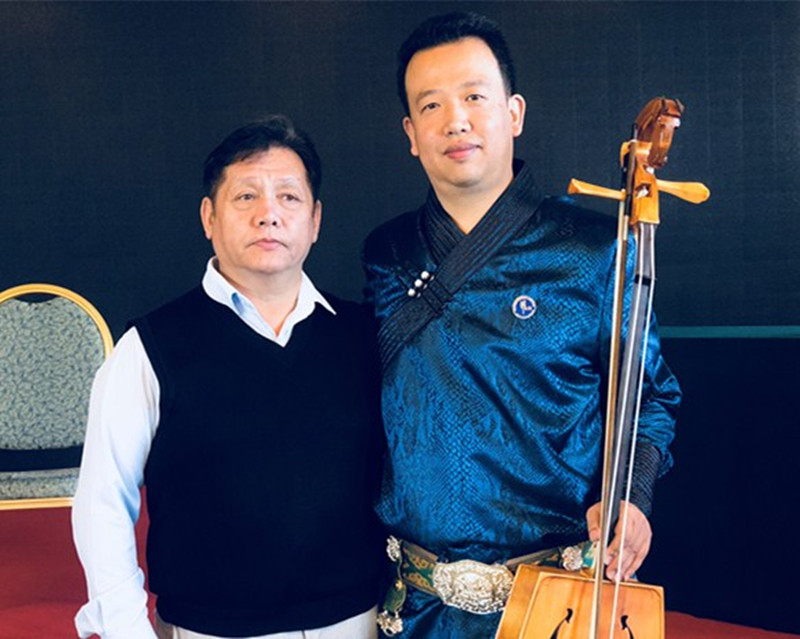 蒙古国人民音乐家功勋演员音乐学院马头琴教师巴图赛汗.jpg