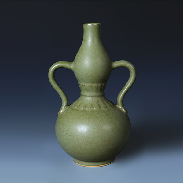 【清乾隆】 茶叶末釉绶带耳葫芦瓶