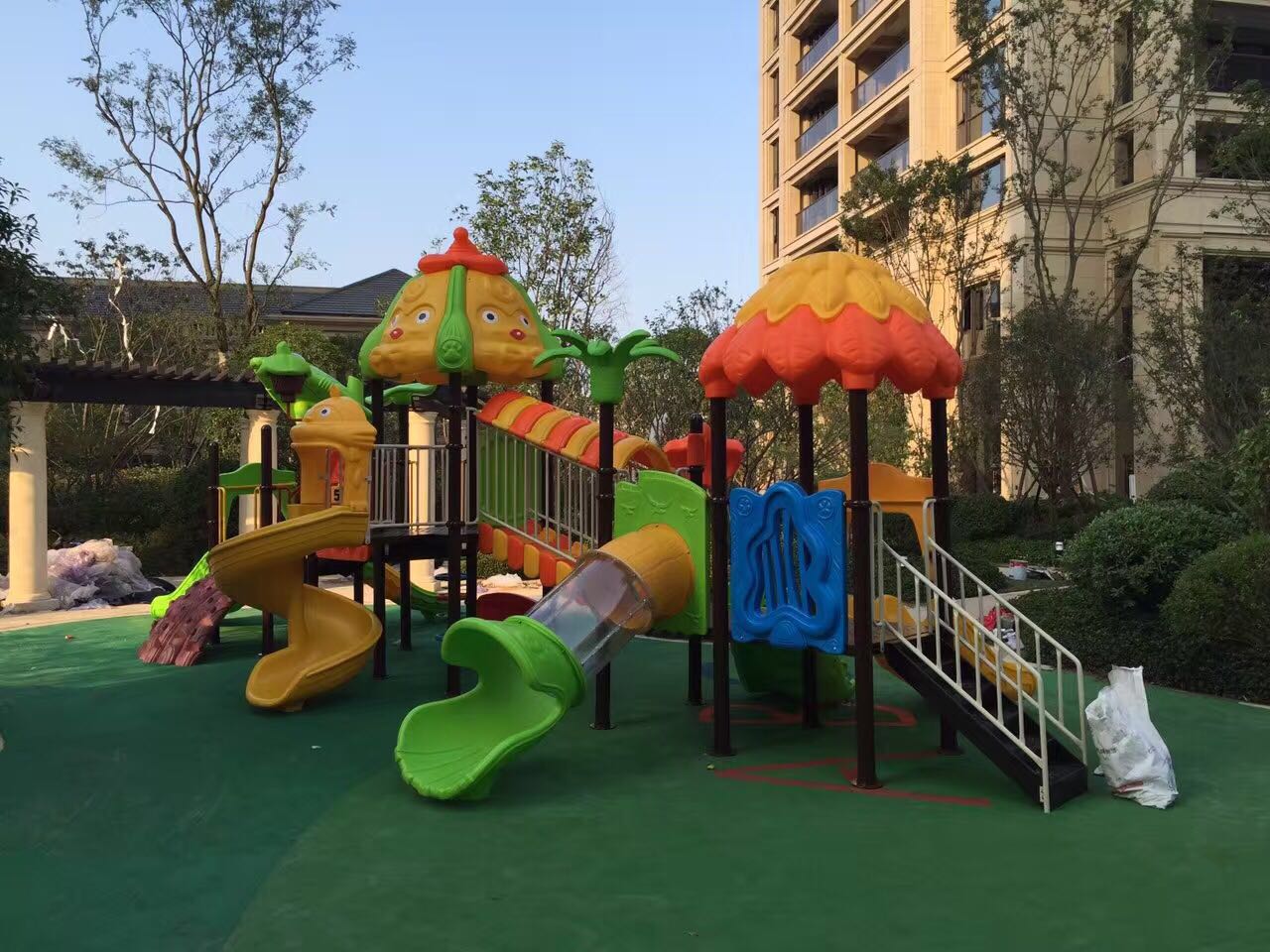 小区组合滑梯