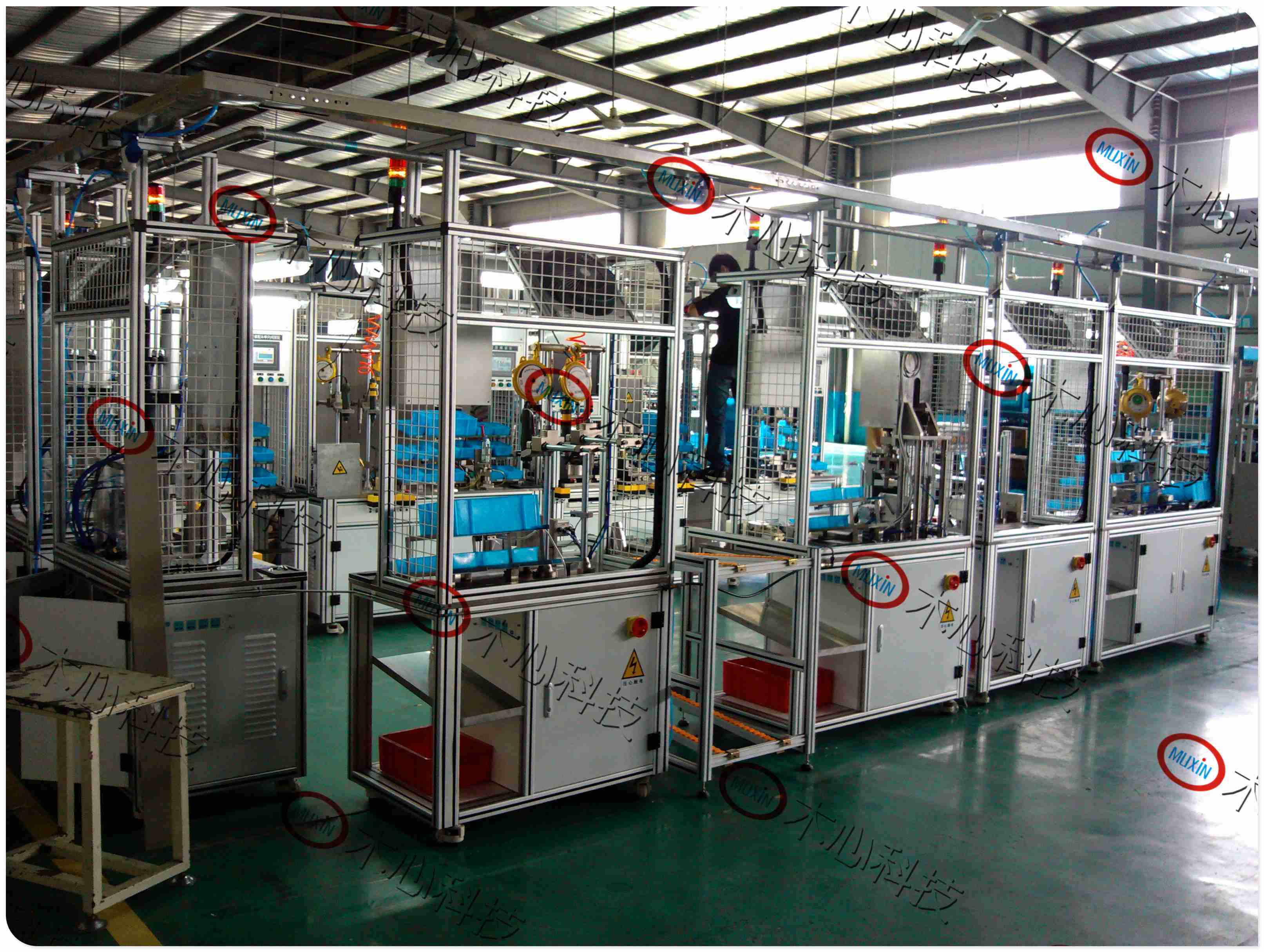 干燥器装配检测线