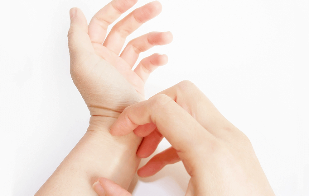 寶寶皮膚癢就是過敏嗎？醫師媽媽解答什么是異位性皮膚炎