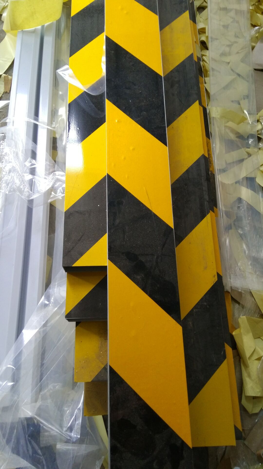 四方道闸杆-100*44-黄黑膜-3米