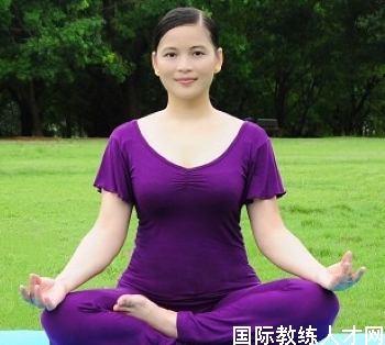 瑜伽教练-罗小红