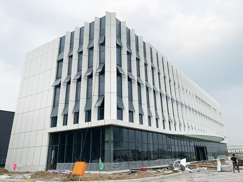 亚明汽车综合楼