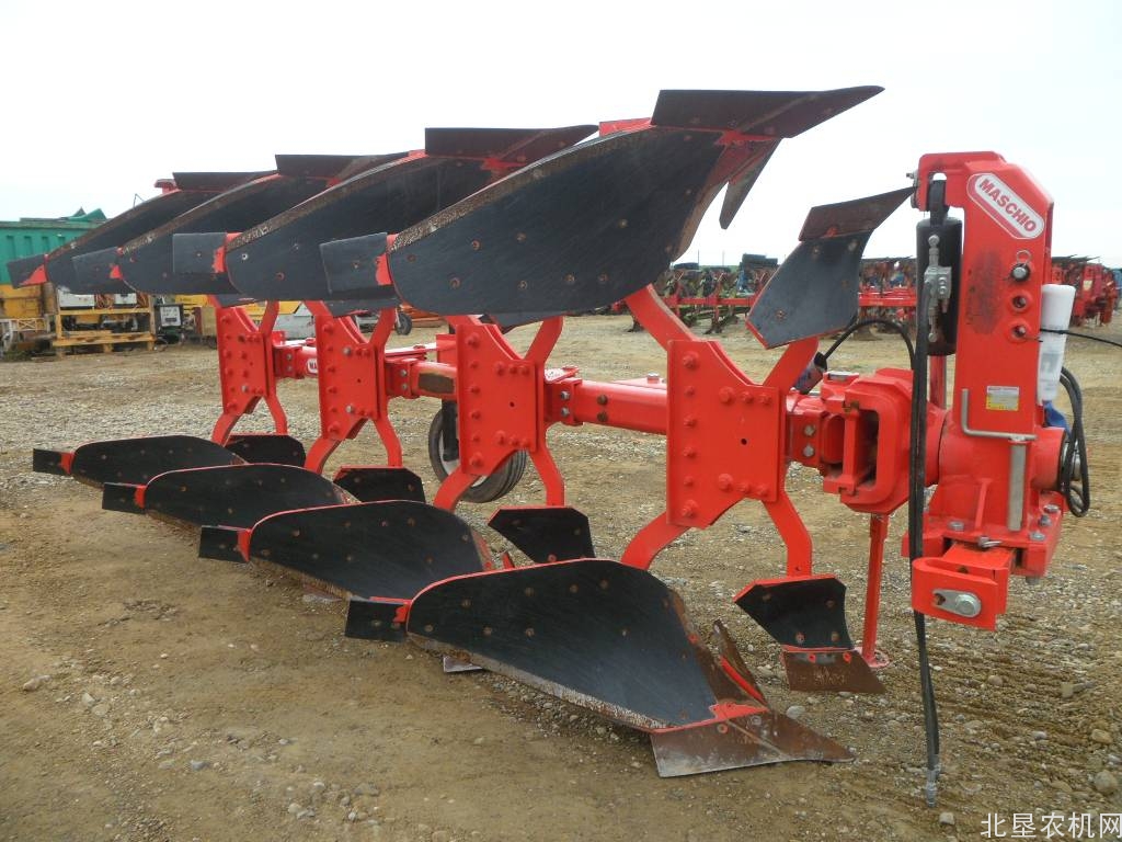 马斯奇奥Lelio液压翻转犁介绍