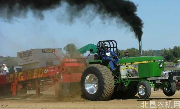 2014年欧洲杯拖拉机拉力赛精彩视频