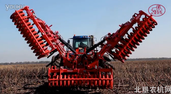 意大利马斯奇奥DRACULA 折叠联合整地机