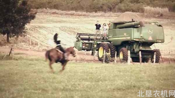 修女见到约翰迪尔也疯狂