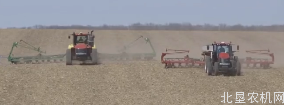 凯斯2000系列播种机对比测试