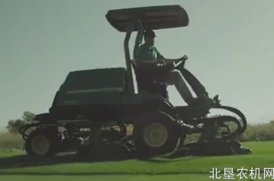 约翰迪尔 9009A新型剪草机