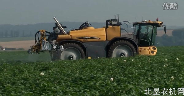 挑战者RoGator系列喷药机