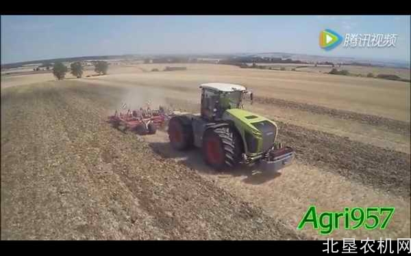 克拉斯 XERION 5000多功能拖拉机