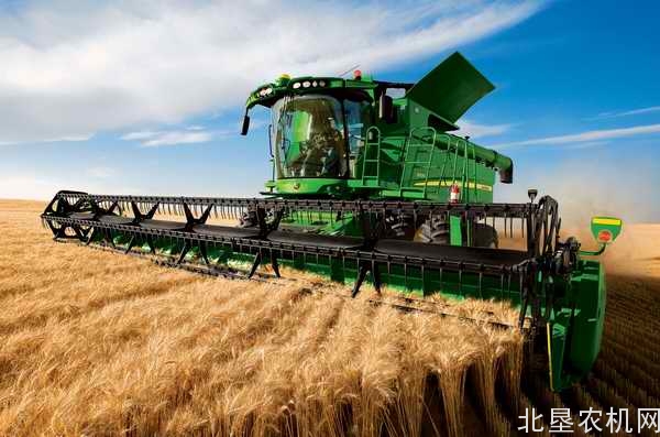 约翰迪尔VS凯斯IH收割机