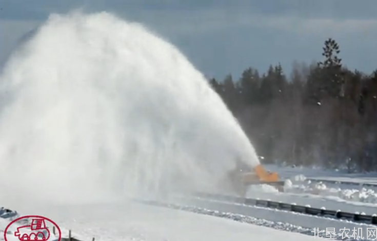 挪威制造世界最大清雪机，发动机高达2000马力