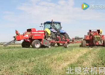 想提高作业效率，一台拖拉机带2个打包机