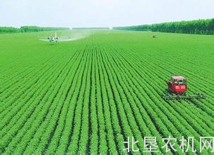 辽宁北镇市重视结构调整发展农业机械化