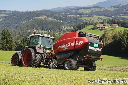 马斯卡MONSTER系列圆捆打包机