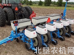 满胜高精度播种机播玉米