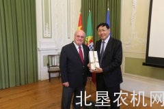 毕美家与葡萄牙农业、林业和乡村发展部部长桑