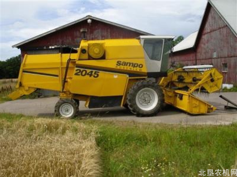 桑普Rosenlew2045联合收获机