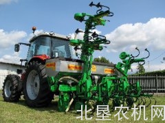 思弗佳Thema系列中耕施肥机