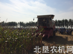 雷沃谷神纵轴流技术收获机演示会