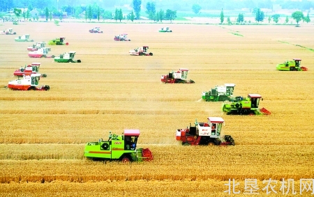 全国农作物综合机械化率将达70%