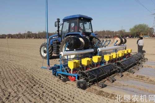 沈阳于洪区全面完成2016年农机化工作