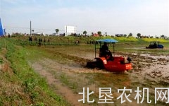 水田耕整机的使用