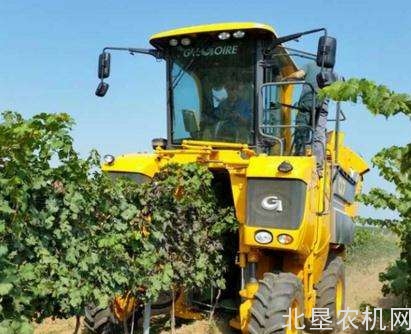 陕西召开果业生产全程机械化现场演示会