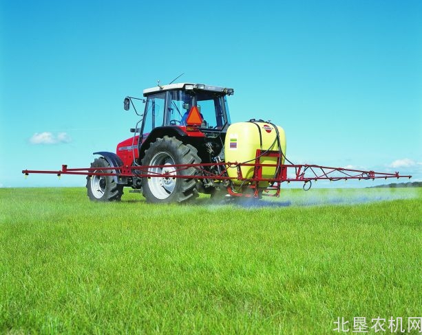 濮阳市农机部门全力做好小麦“一喷三防”机防工作