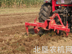 去年农机深松整地1.76亿亩 精准补助建起更多“土壤水库”