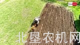道依茨法尔Warrior 250TTV拖拉机配Moro犁作业