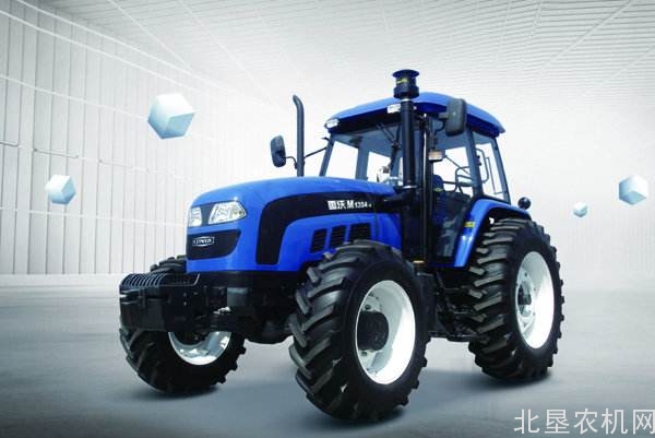 雷沃拖拉机让农户越干越有劲