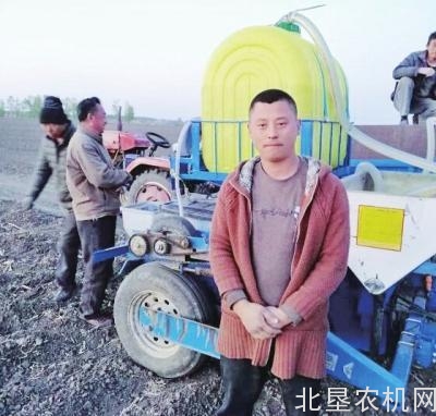 长春免耕播种机可搭载补水“神器”