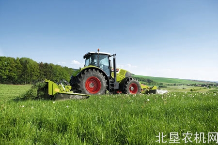 新型智能农机让农户大开眼界