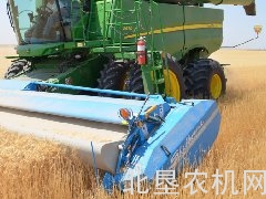 2010年谢尔本CVS32站秆梳脱割台