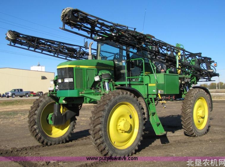 今年“三秋”农机作业定下目标 收好秋种好麦扬尘低