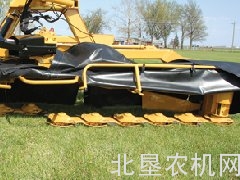 威猛割草机更换割刀齿轮箱油