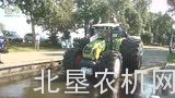 轮胎宽到什么程度？可以支撑克拉斯拖拉机玩水上漂