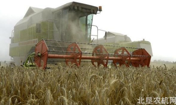 农机领车人：让农机手又爱又恨，却又离不开