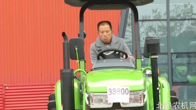 共享农机来啦！乡亲只需花三分之一的钱就能开走价值五万多的“大铁牛”！