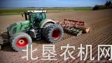 芬特927拖拉机配整地机作业