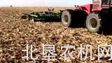 大平原圆盘耙玉米茬作业视频