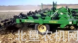 大平原公司Turbo-Chisel波纹盘配深松杆齿进行玉米茬整地