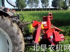 伊诺罗斯割草机作业