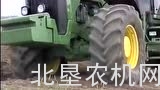 迪尔8100拖拉机配贝松犁作业