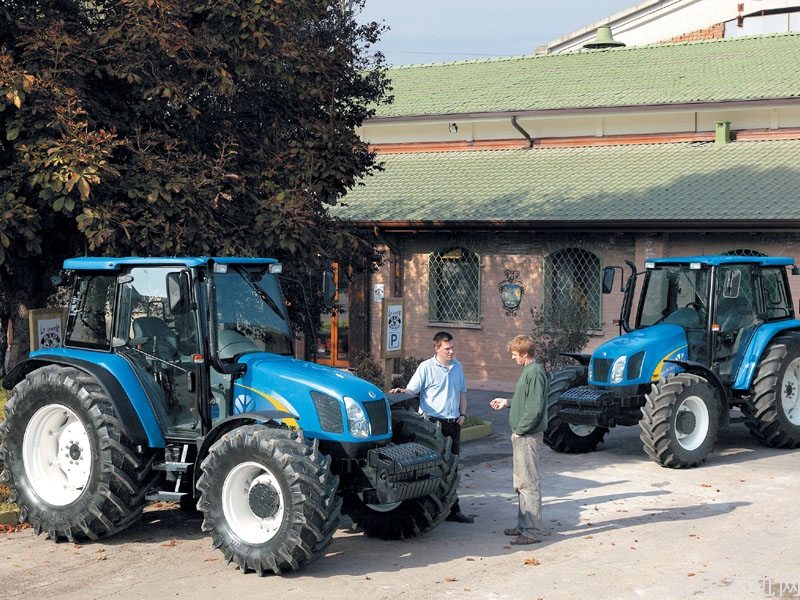 纽荷兰农机历年国际展会汇总