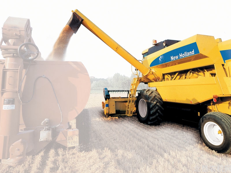 纽荷兰收割机田间演示会