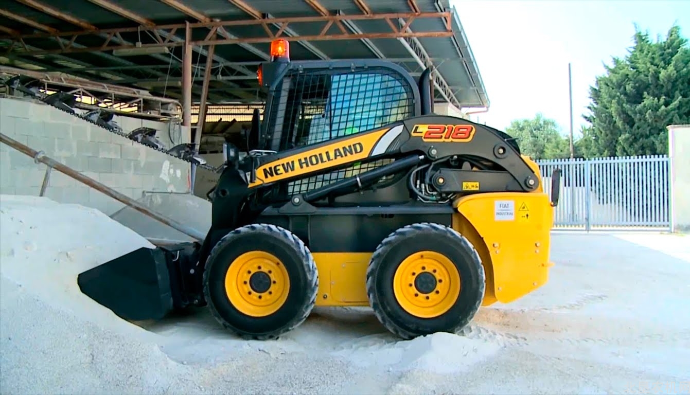 纽荷兰L200系列紧凑型装载机